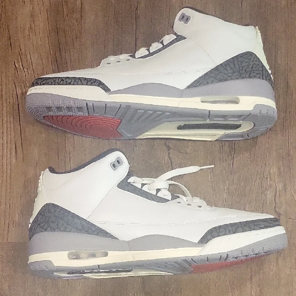 Jordan 3 Retro Cement Grey - Picture 4 of 9